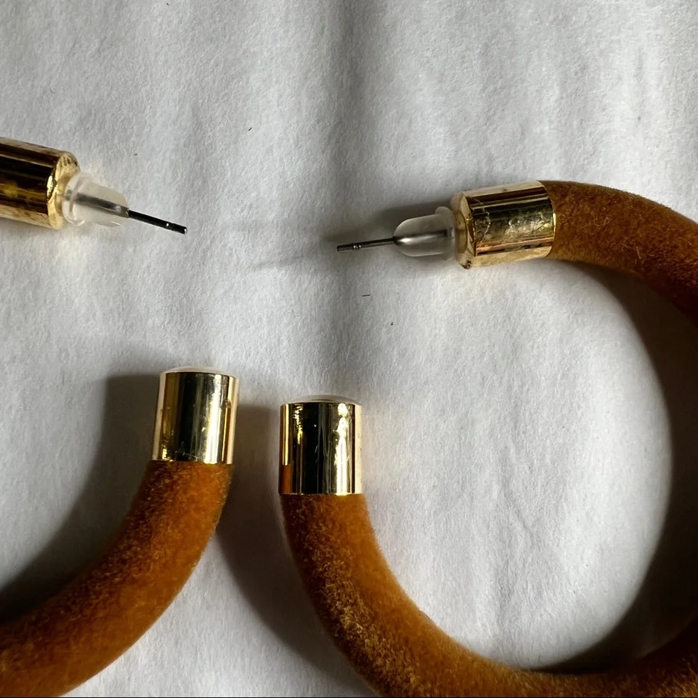 Velvet Rust Brown Earrings - Picture 5 of 7